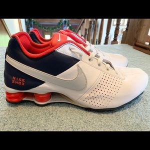 Men’s Nike Shox Size 10